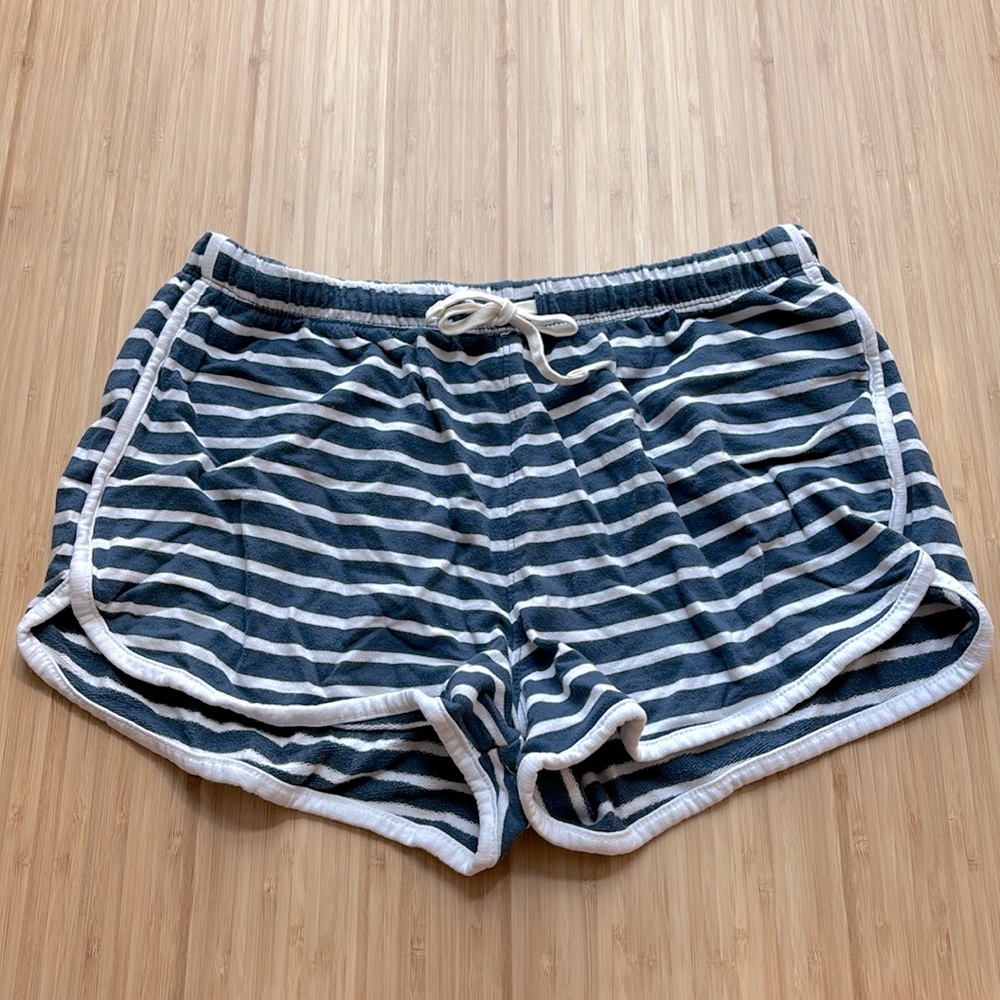 L, Nordstrom navy & white lounge shorts